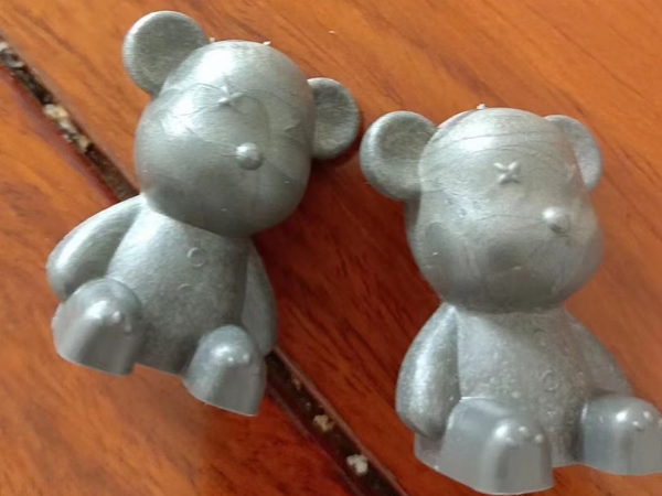 濟(jì)寧安屹工貿(mào)承接注塑模具和注塑產(chǎn)品專(zhuān)業(yè)代工，金日接單網(wǎng)紅小熊杯，日產(chǎn)8萬(wàn)只